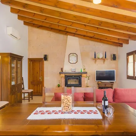 Son Frau Villa